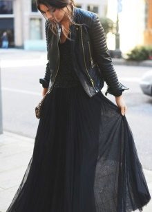 black lightweight skirt