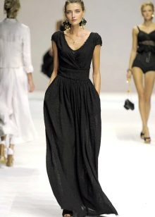 floor-length skirt with a wide belt