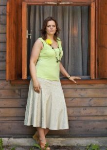 white skirt for overweight women