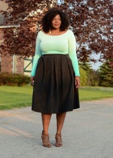 dark skirt for obese women