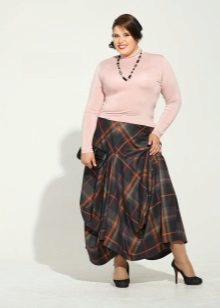 stylish plaid skirt for obese women