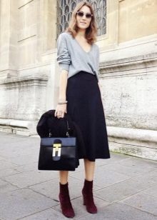 Skirts suitable for women with figure type Pear