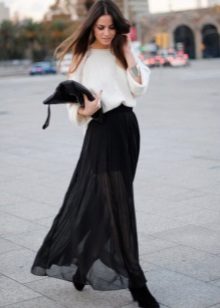 Long skirt for girls with pear type