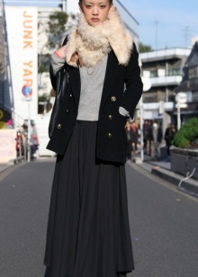A short coat with fur trim in combination with a long skirt for girls with a figure like Pear