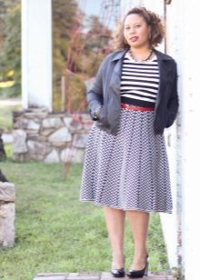 Light summer skirt A-silhouette for a girl with a figure like Apple