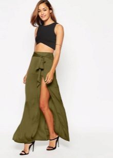 Maxi skirt with a slit for summer