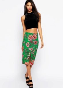 Pencil skirt with floral print