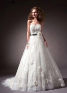 taffeta wedding dress with lace