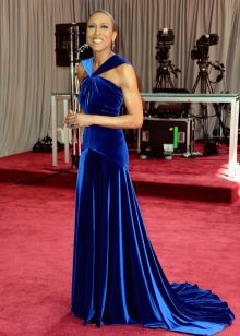 Dress from velor to the floor with a train