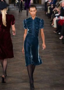 Velvet dress with puffed sleeves