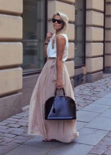 Long beige skirt in summer