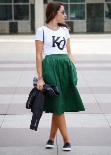 Flared green skirt for summer