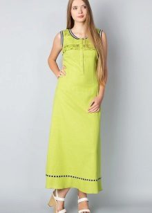 Long green dress with wedge sandals