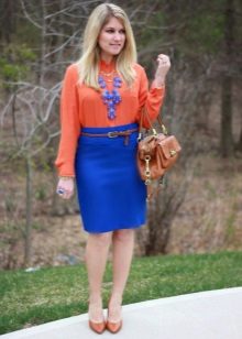 Blue pencil skirt and accessories to it