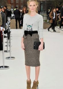 original medium-length pencil skirt