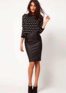 Skirt with a slit and jumper