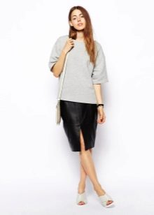 Leather skirt with a slit