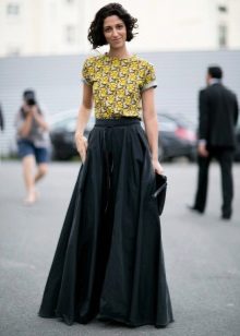 Sun long skirt to the floor black