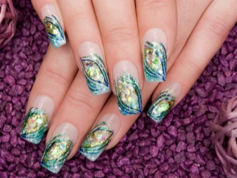 Patterns for a manicure under a blue dress