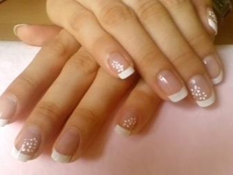 Manicure french under a mustard dress