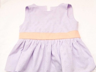 Making frills on the dress - step 5