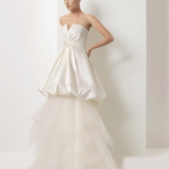 Convertible wedding dress with a detachable tulle skirt