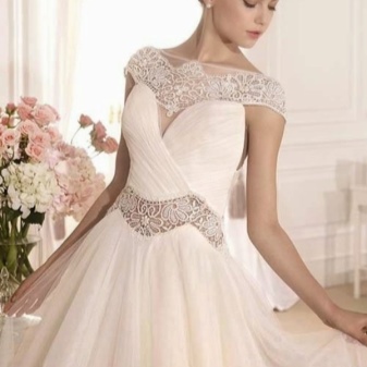 Tarik Ediz wedding dress with laces