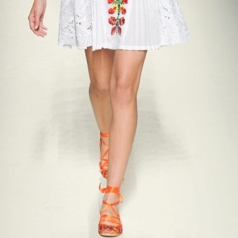 Wicker ballet shoes to the Russian sundress