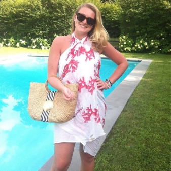 Woven straw bag to sarong