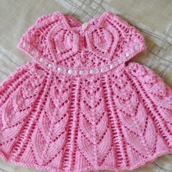 Knitted dress for the girl back