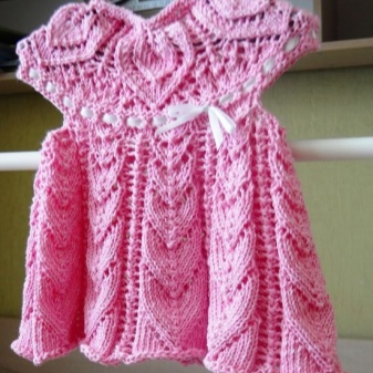Knitting a knitted dress
