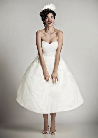 Wedding dress in retro style