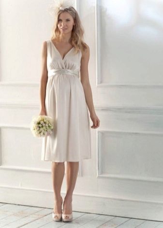 Wedding dress for pregnant silk
