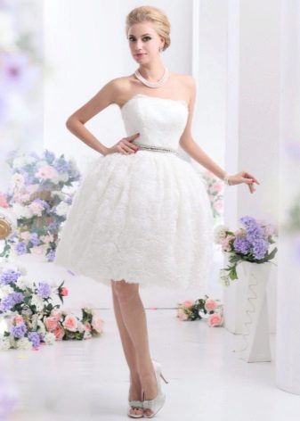 Short very magnificent wedding dress