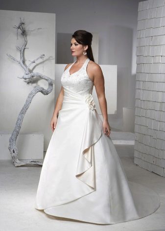Wedding dress with straps for full