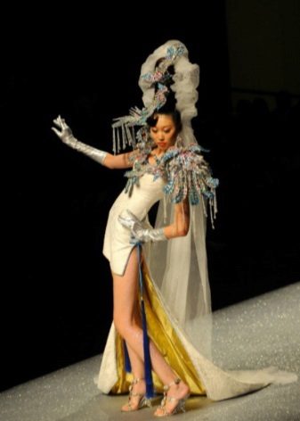 Wedding dress from Tsai Meiyue