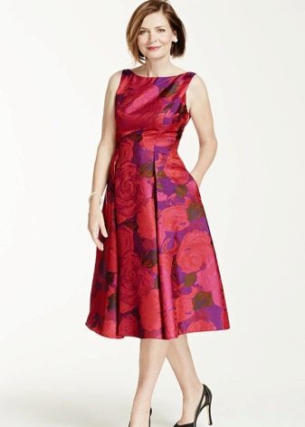 Short a-silhouette evening dress for the groom's mom