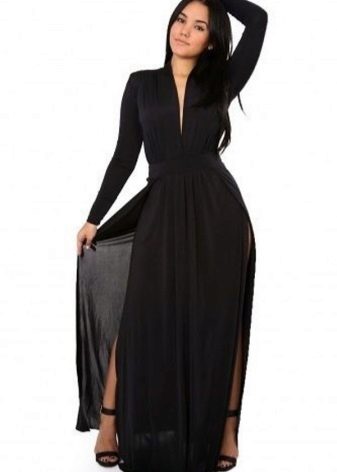 Black evening dress for the full long with a slit