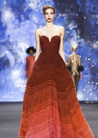 Evening dresses from Naeem Khan with a gradient