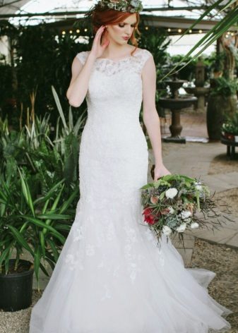White wedding dress for the red-haired girl