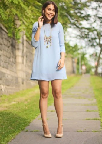 Blue dress accessories