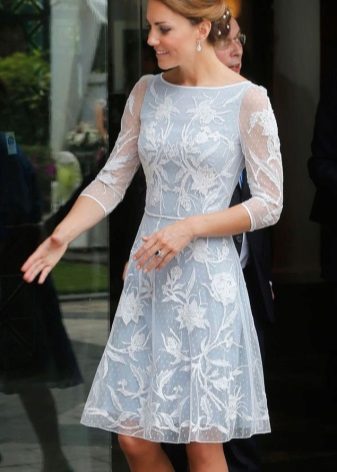 Kate Middleton Beautiful White and Blue Dress