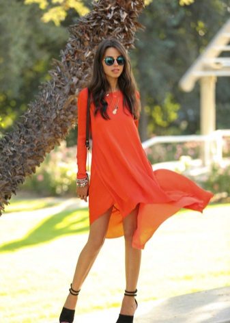 Dress coral color with sleeves