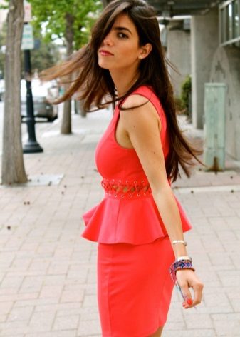 Coral dress for brunettes