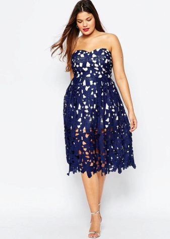 Medium length dress for obese women