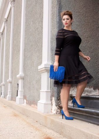 Medium length dress for obese women