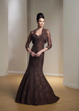 Brown dress with guipure