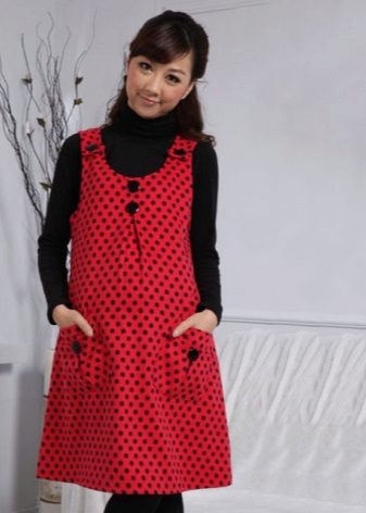 Red dress with black polka dots for pregnant women