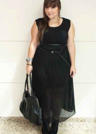 Fashionable dresses for obese women of short stature