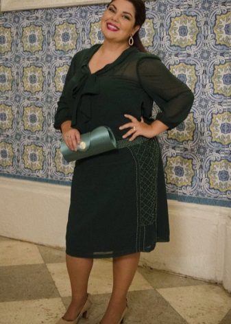 Dresses for full low women